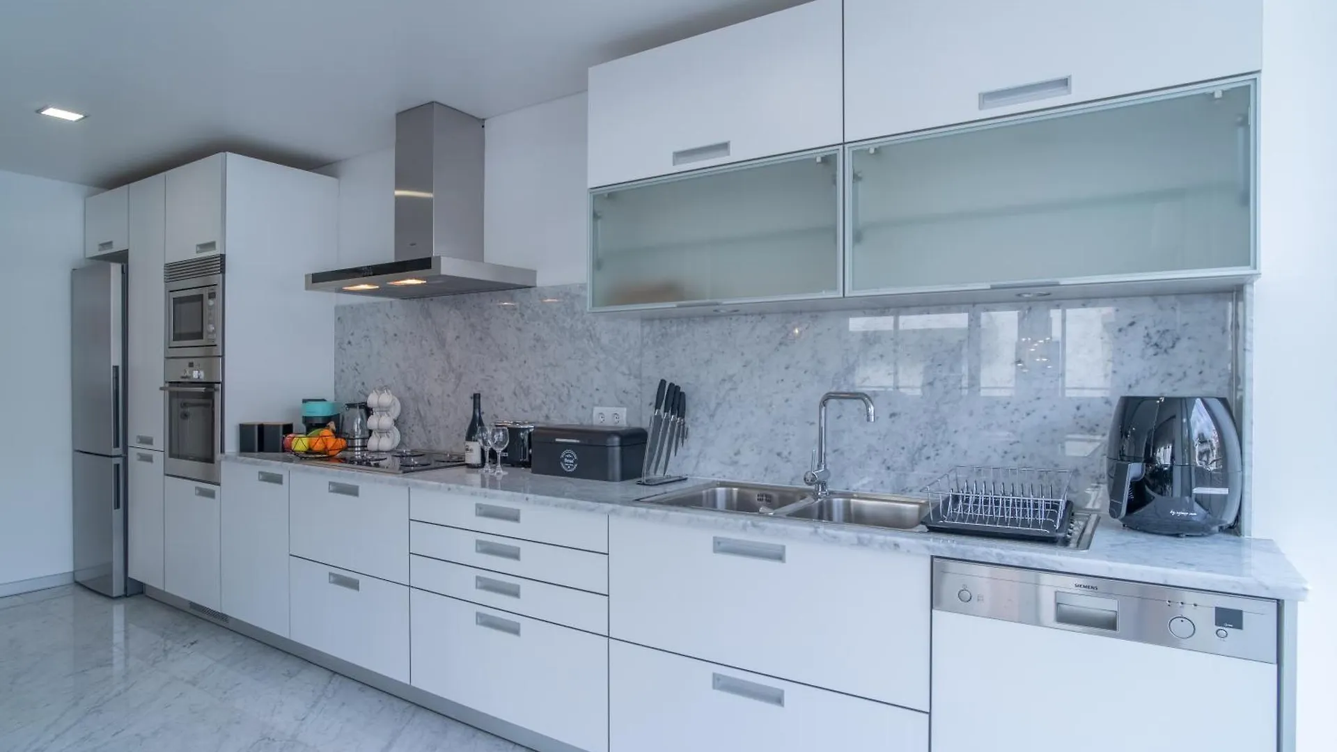 Movenpick Apartment فونشال
