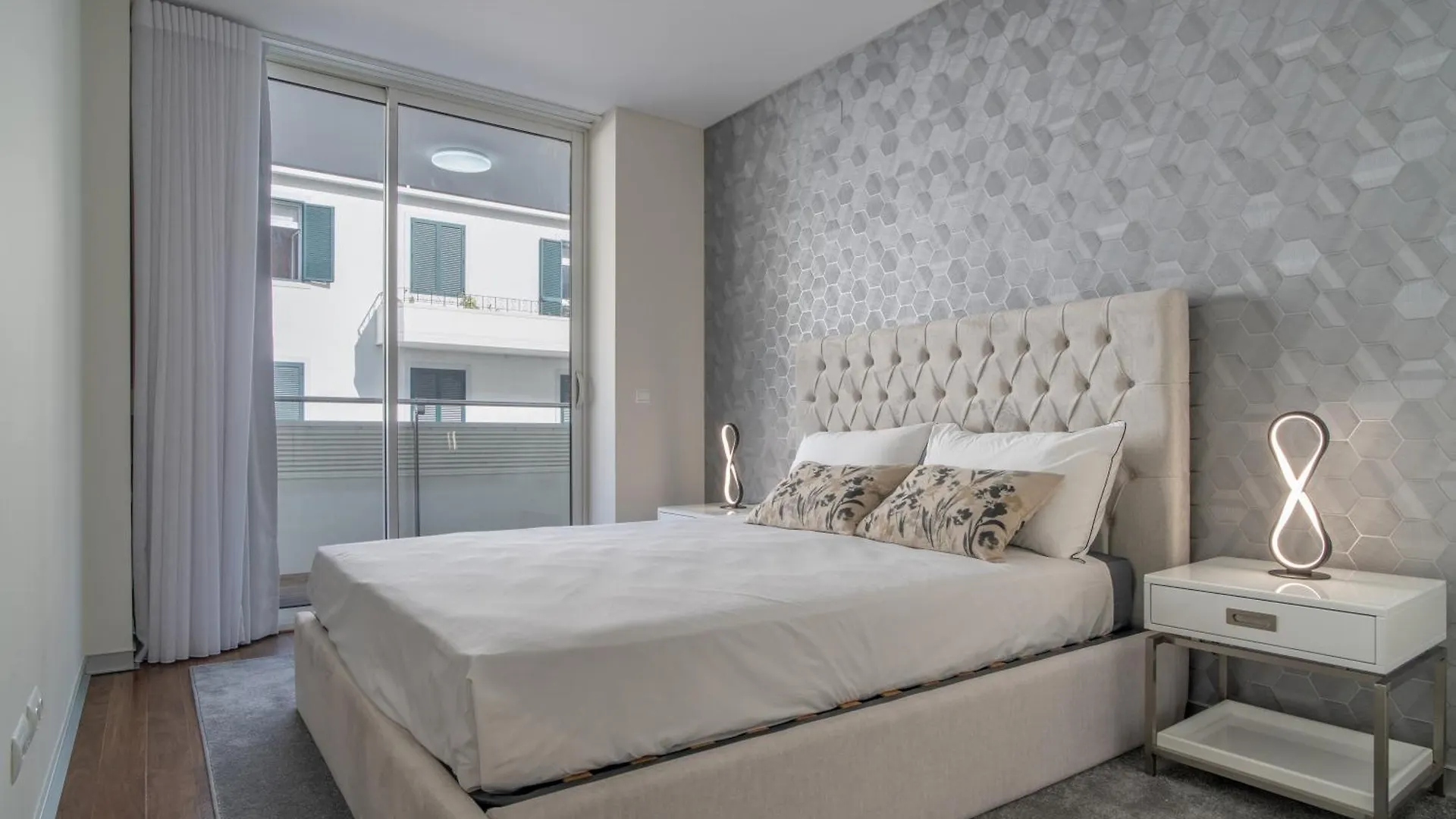 Movenpick Apartment فونشال